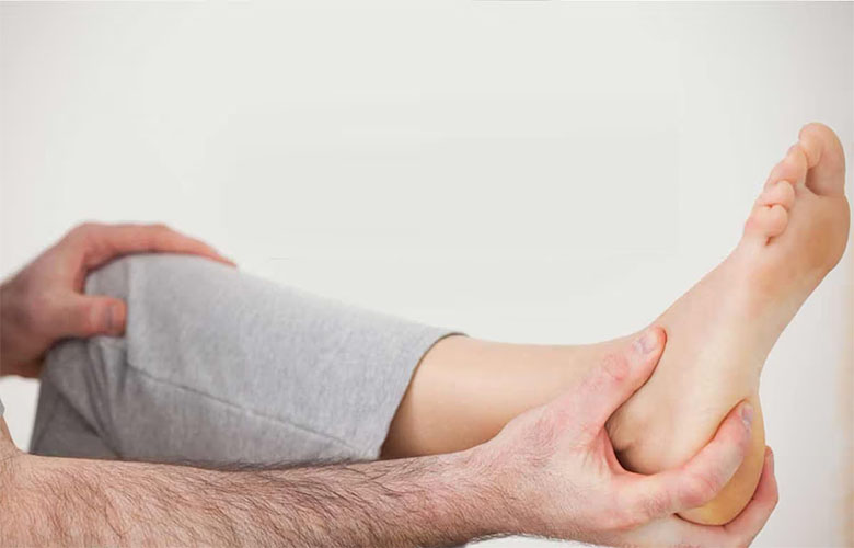 خار پاشنه پا چیست؟ روش‌های درمان و خلاص شدن از آن