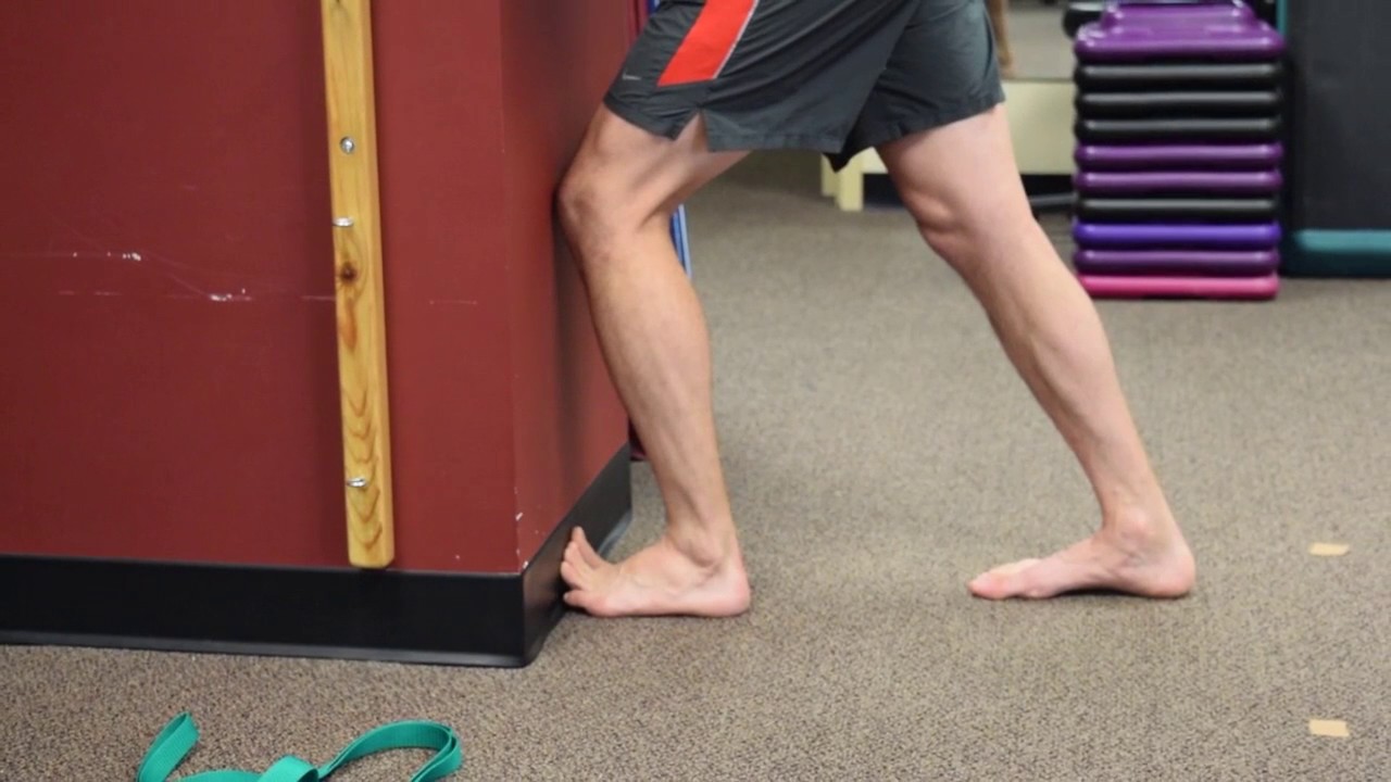 تمرین ایزومتریک پنجه پا به دیوار