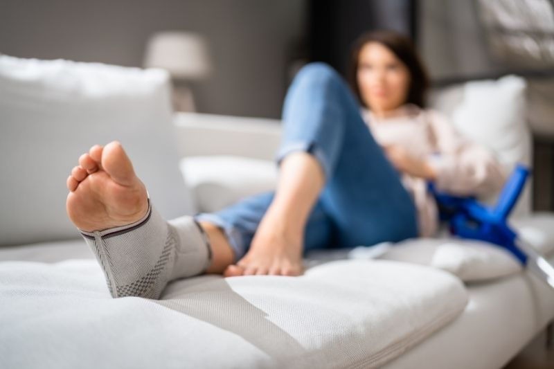 علت درد و لنگیدن پا بعد از باز کردن گچ
